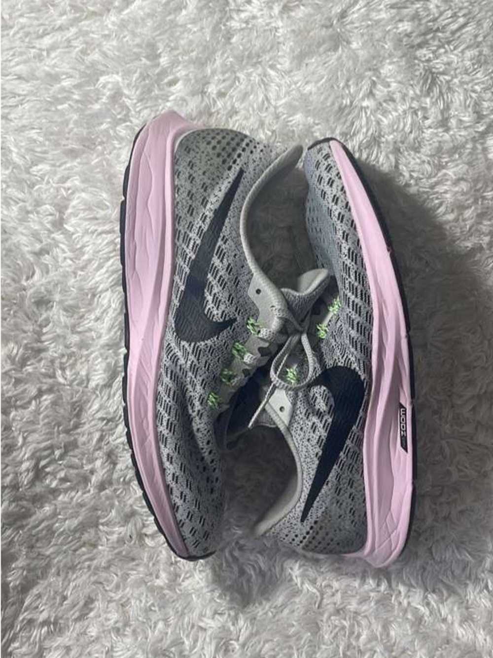Nike Women’s Gray & Pink Athletic Running Shoes